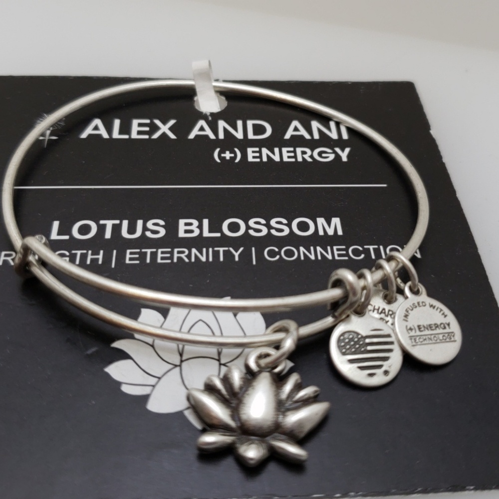 NWT Alex and Ani Lotus Blossom Bracelet